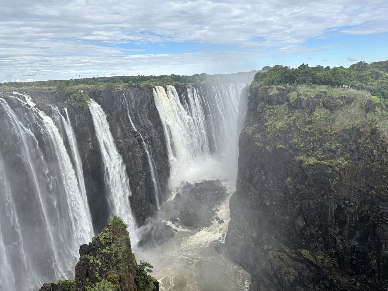 49ed22e7-abf1-43fa-ace7-aac2aa0b0121_27fce40e-b1a3-4e23-a0ea-9b6fc1be582f-1